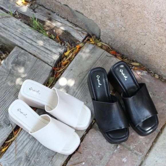 🆕️Influencer Edit Collection// Off White Platform Wedge Mule - Picture 9 of 10